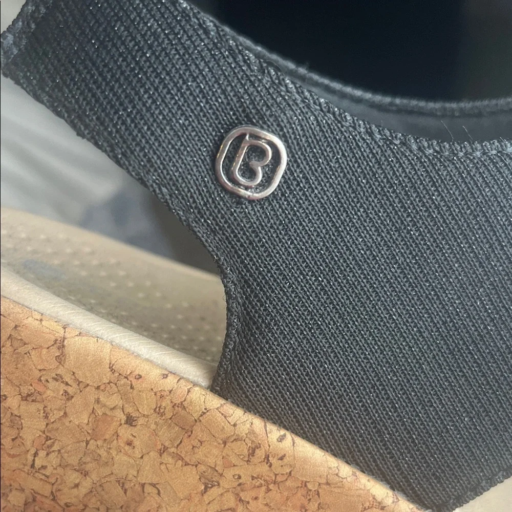 Bzees Black Women's Sandals with beaded Detail - Picture 8 of 10